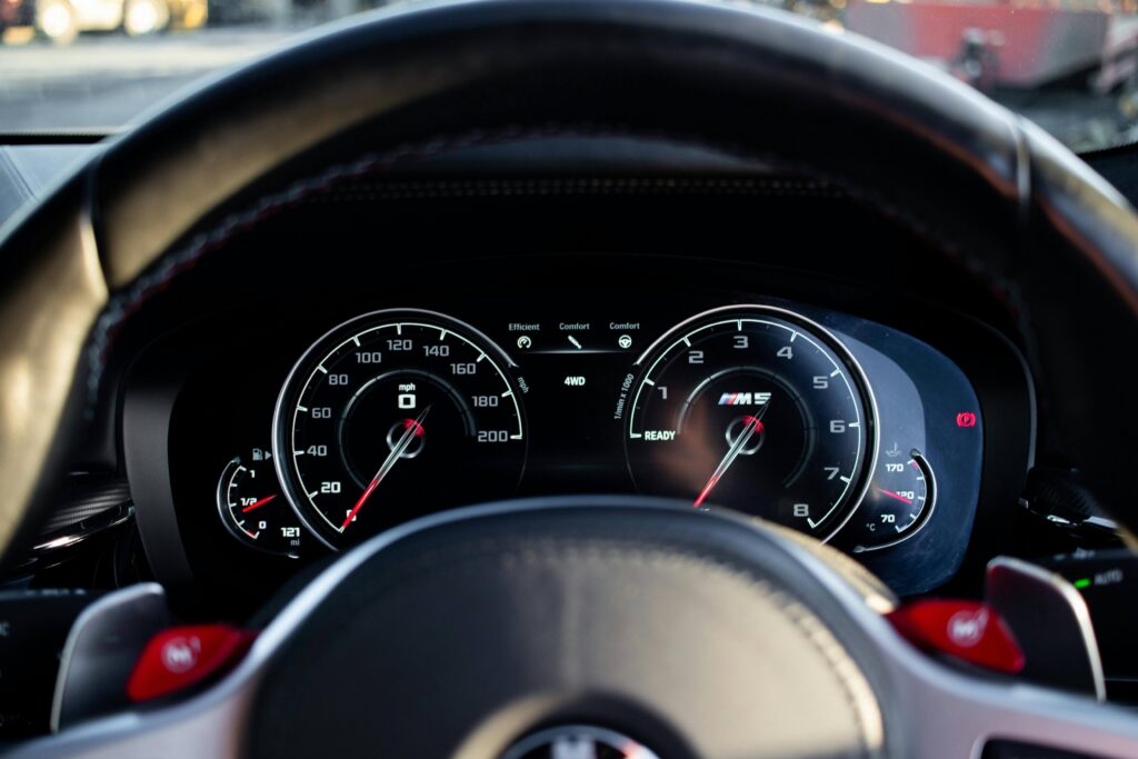 Speedometer illustrating speech pacing for accent modification